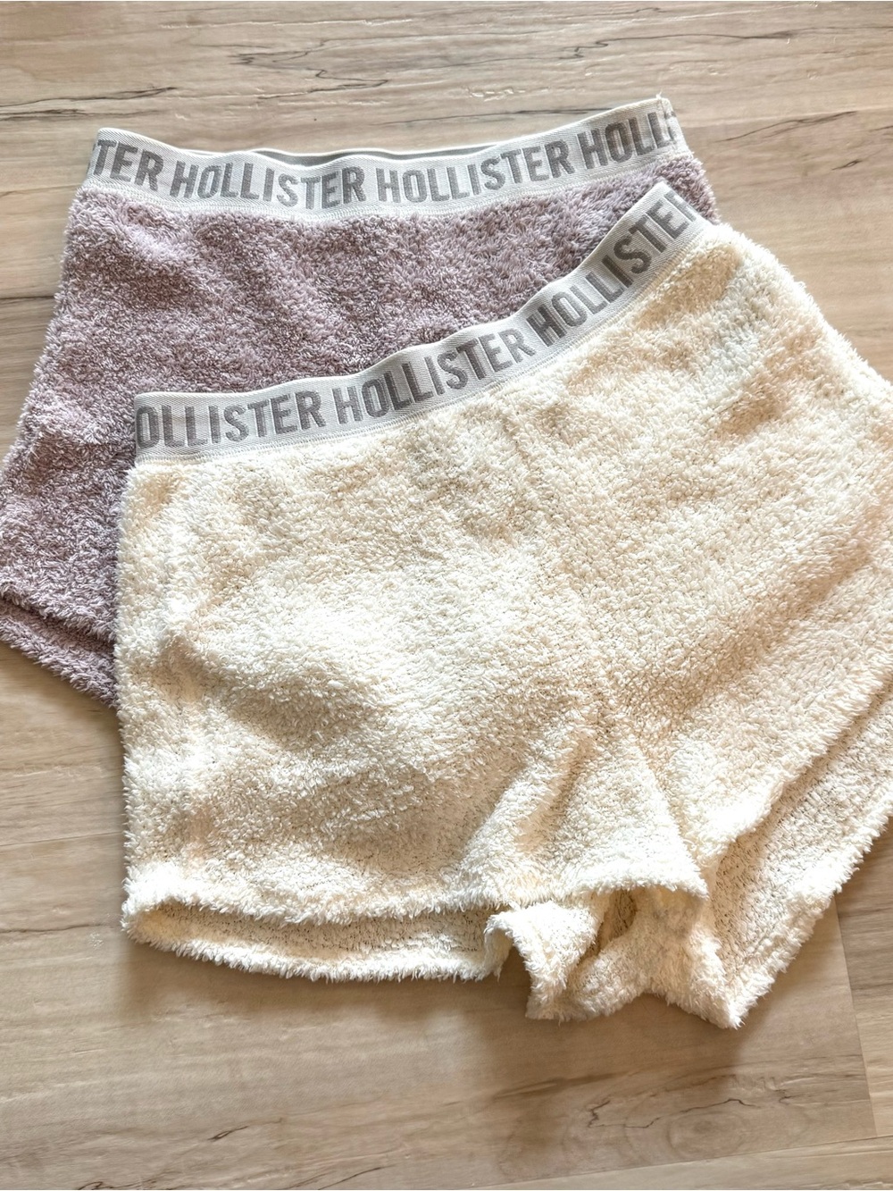 Hollister Plush Terry Lounge Shorts - Cream and Mauve